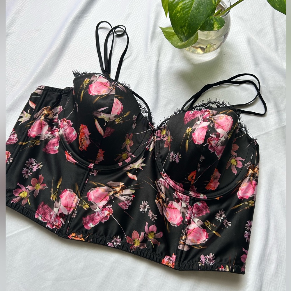 New without tags Victorias Secret Black/Pink Floral Print Corset bra Women's